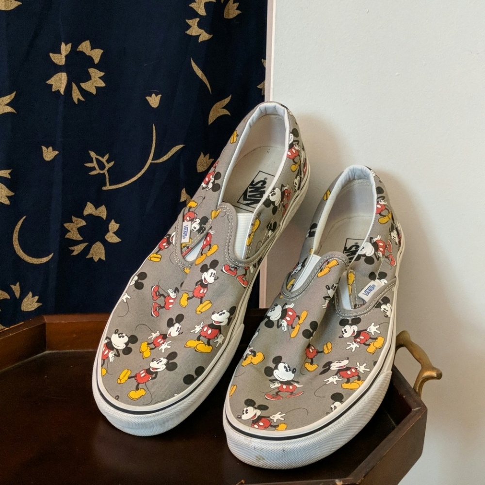 Mickey mouse Vans!